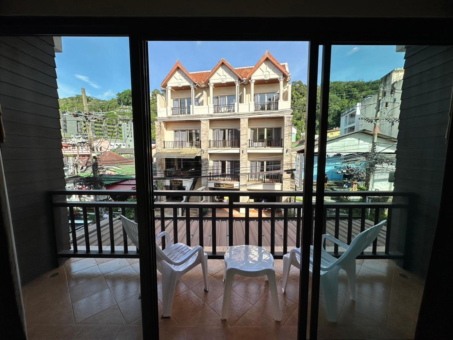 Baan Kingkeaw Thamdee Patong Hotel Exterior photo