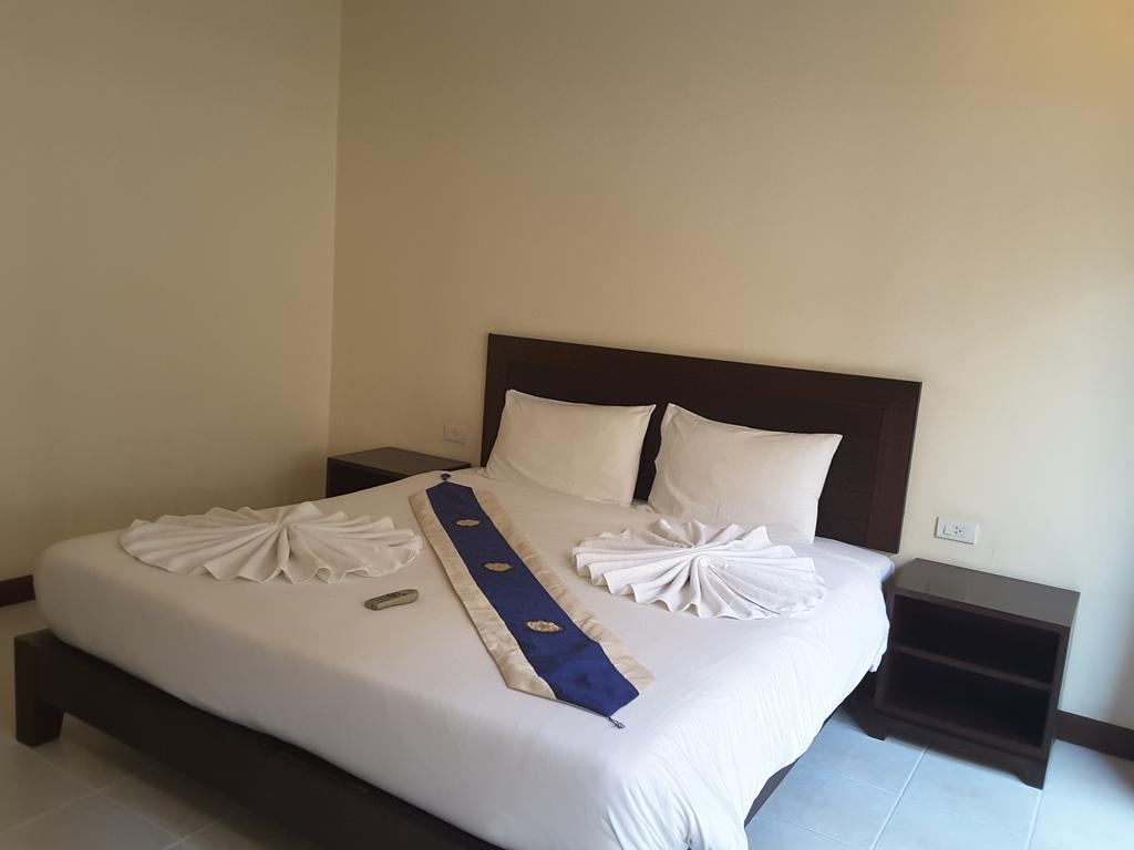 Baan Kingkeaw Thamdee Patong Hotel Exterior photo